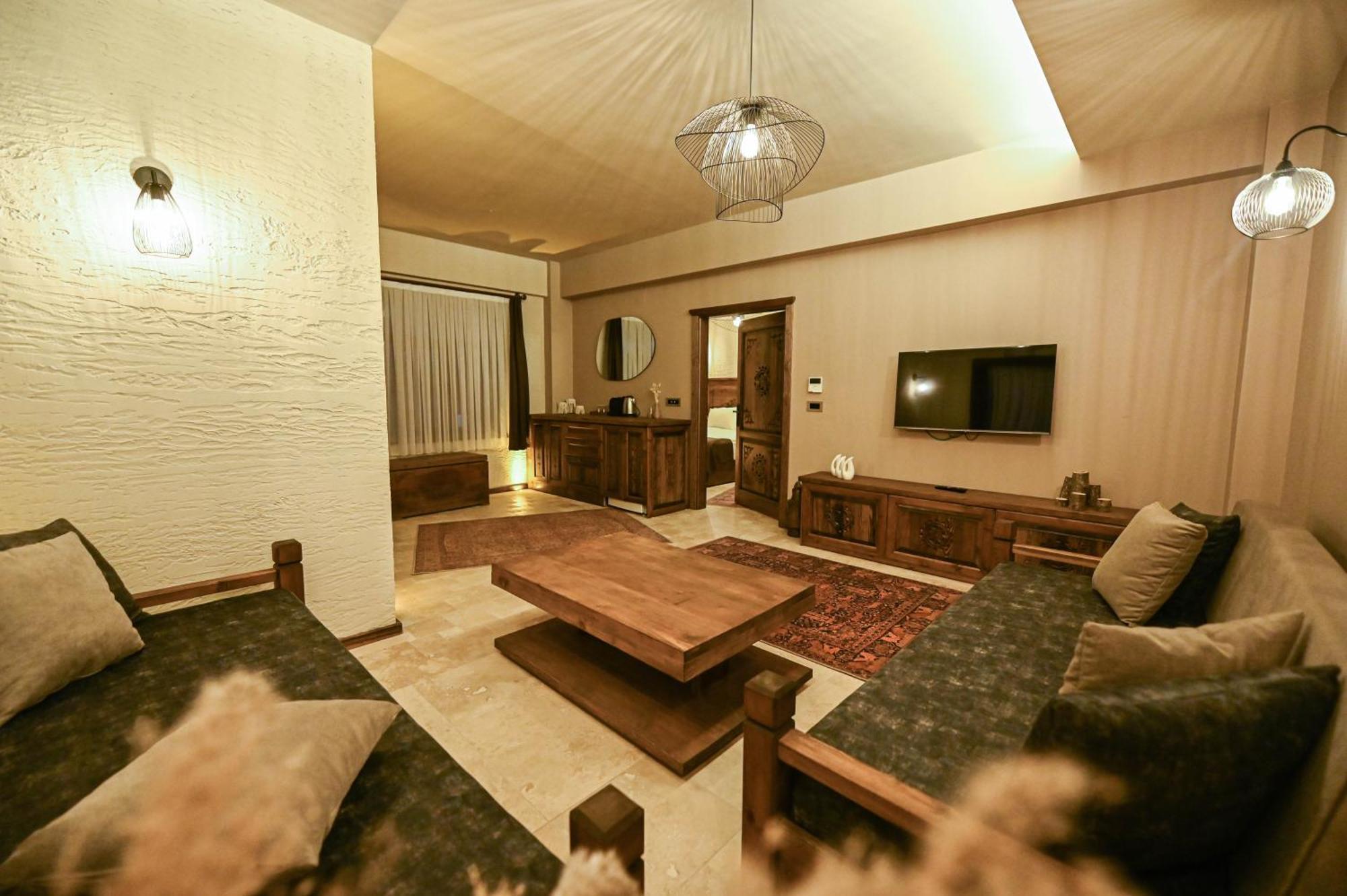 Louis Cappadocia Hotel Uchisar Exterior photo