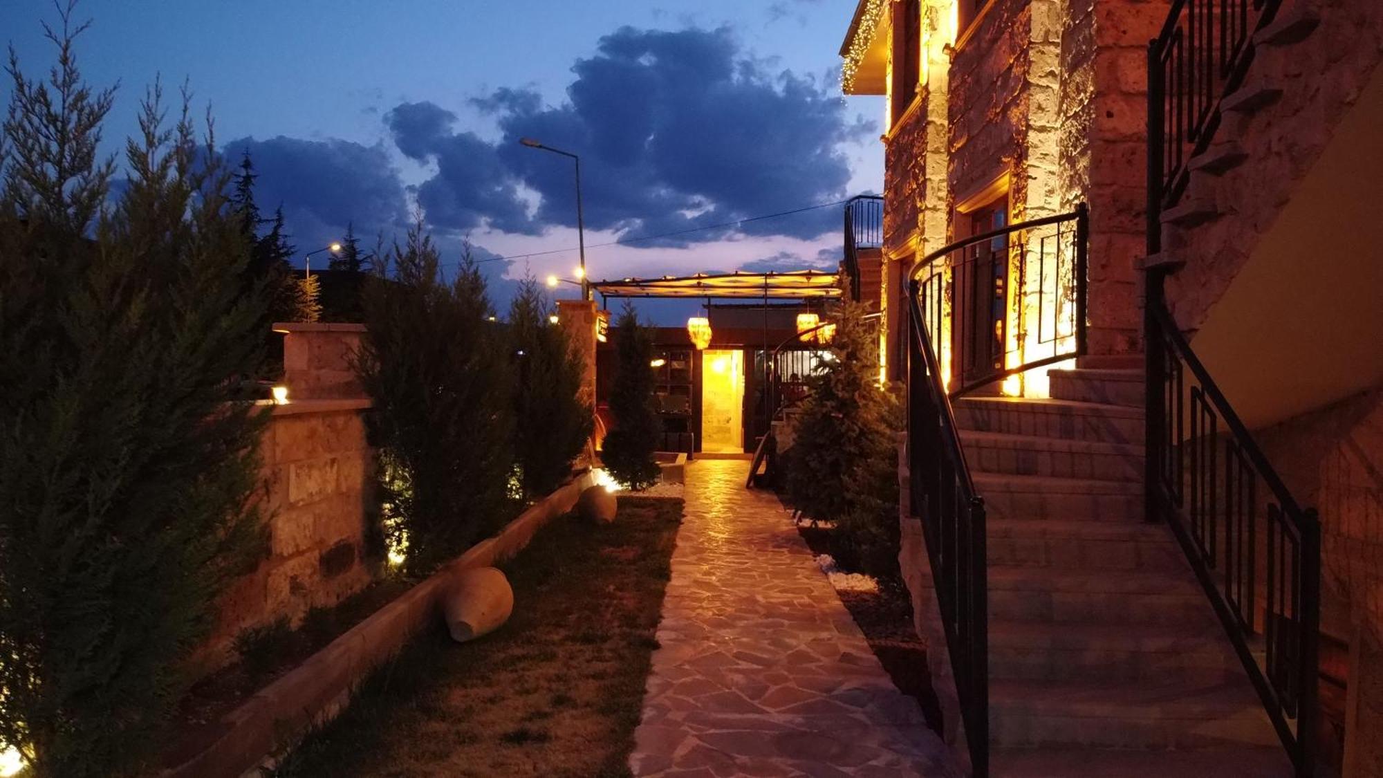 Louis Cappadocia Hotel Uchisar Exterior photo